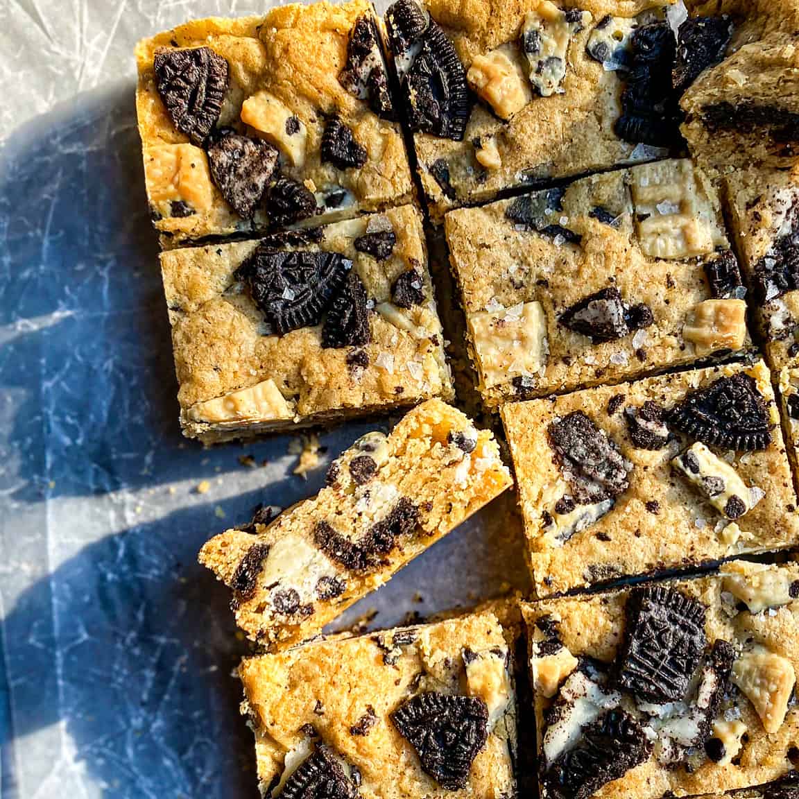 Brown Butter Cookies and Cream Blondies