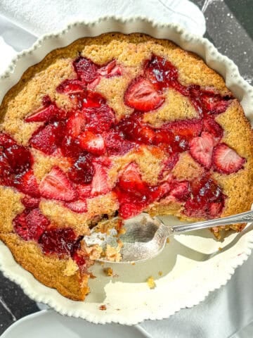 strawberry-spoon-cake