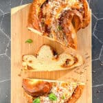 A sliced loaf of pane bianco.