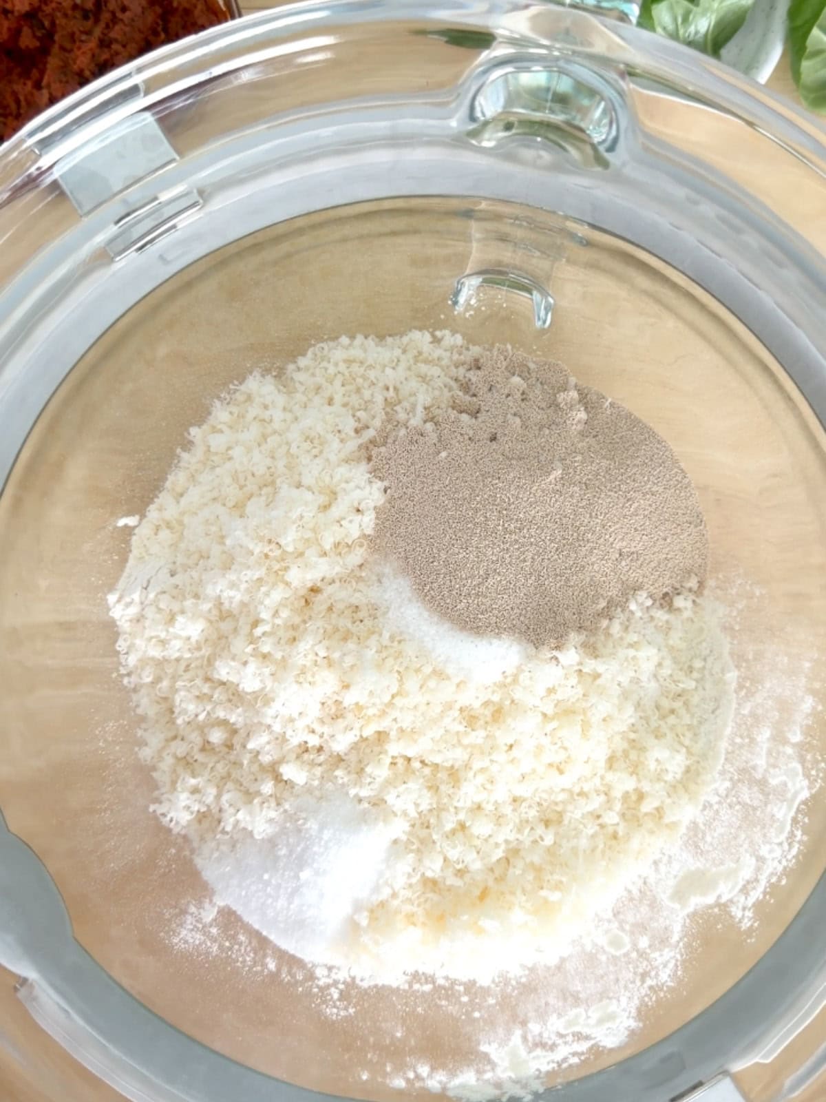 Dry ingredients to make pane bianco.
