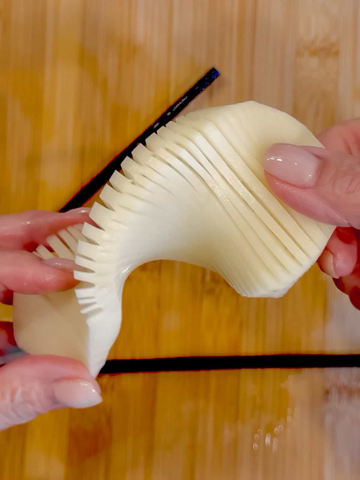 Twisting and accordion potato.